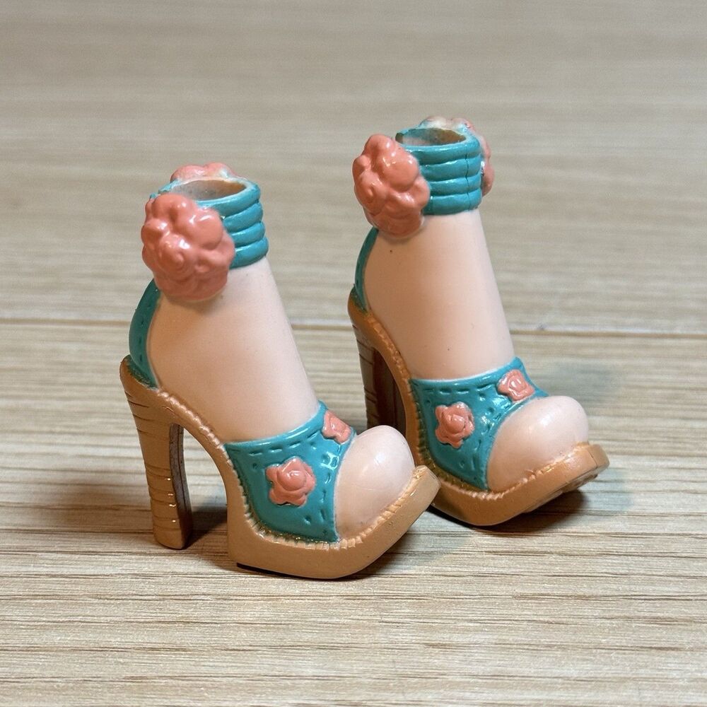 Barbie My Scene Masquerade Madness Delancey Doll Shoes Flower Sandals Rare